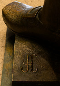 The artist’s mark at the base of the statue. The State Museum of Pennsylvania/photo by Don Giles