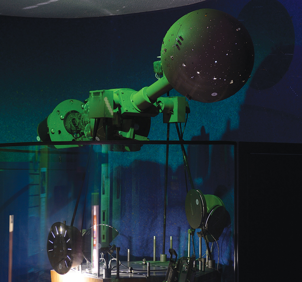 Model A3P star projector