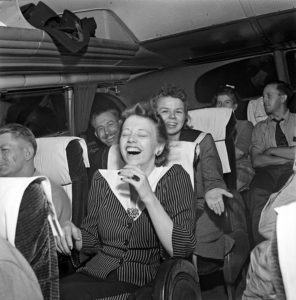 Back on the road, passengers struck up new friendships.
