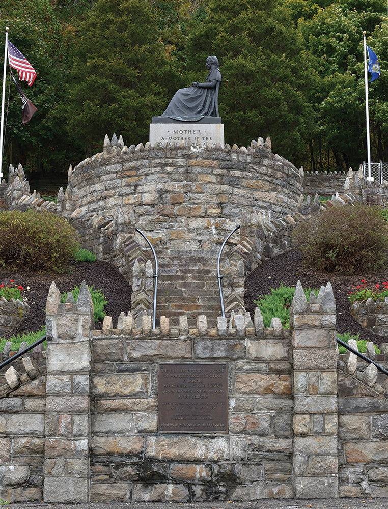 Mothers’ Memorial overlooks Ashland from the top of Hoffman Boulevard. Photo, PHMC