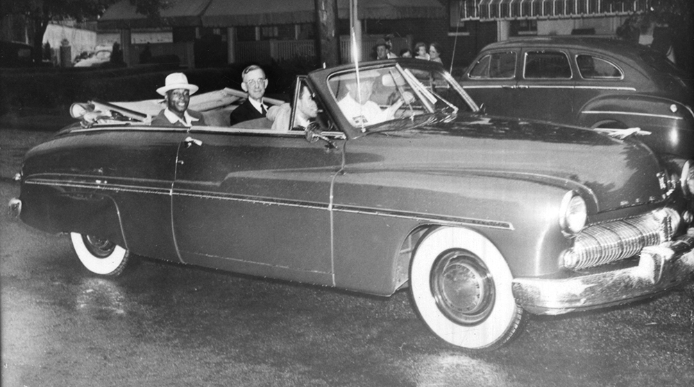 In a welcome home parade after the 1948 Olympics, Ewell rides through the streets of Lancaster with Mayor Dale Cary. Courtesy of LancasterHistory, Lancaster, Pennsylvania