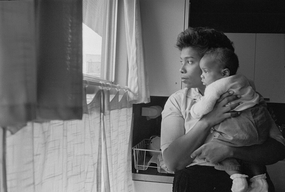 Daisy Myers and infant daughter Lynda in 1957. Library of Congress