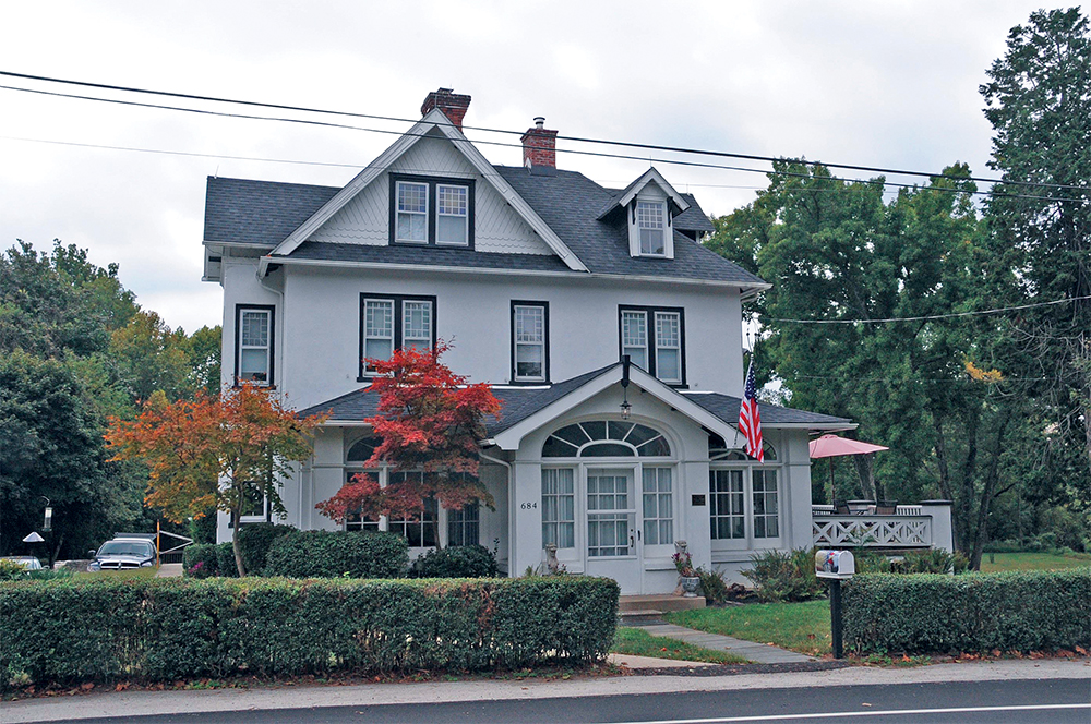Pennock E. Sharpless House at 684 Concord Road in Glen Mills. Wikimedia Commons / KLOTZPLATE